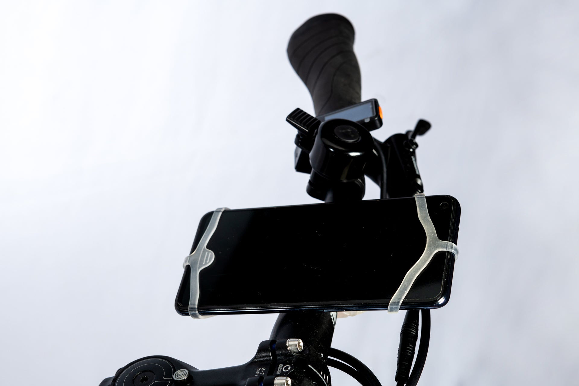 Finn Universal Smartphone Mount